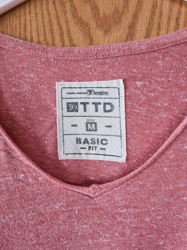 Tom Tailor Denim  T-shirt / V-Ausschnitt  Grösse: M in Kelkheim