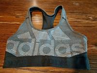 Adidas Bustier Größe XS Sachsen - Hoyerswerda Vorschau