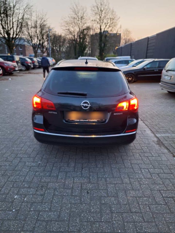 Opel Astra in Solingen