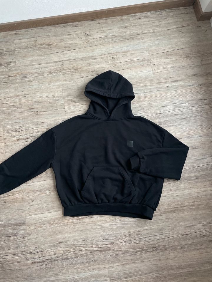 Karo Kauer Hoodie schwarz oversize in Baden-Württemberg - Radolfzell am  Bodensee | eBay Kleinanzeigen ist jetzt Kleinanzeigen