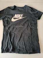 Nike T-Shirt größe M Bayern - Roßtal Vorschau