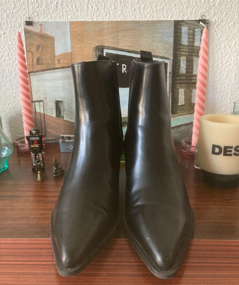 Zara Boots Stiefeletten 39 Biker Cowboy Western Absatz in Berlin