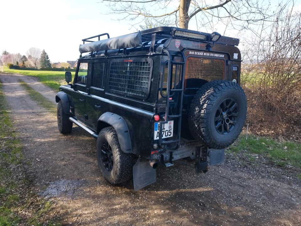 Land Rover Defender 110 td4 in Hildesheim