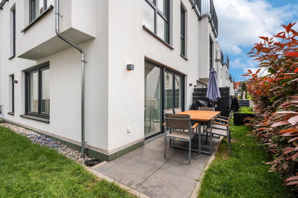 Modernes Stadtleben: Ihr neues Zuhause in einem eleganten Neubau-Townhouse in Frankfurt am Main