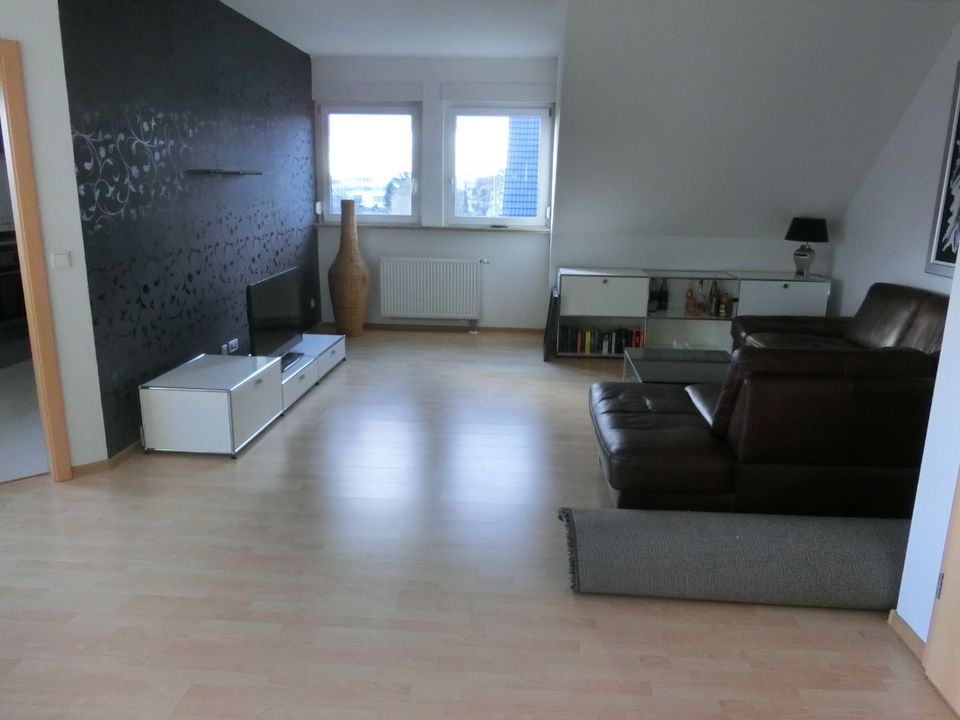 2-Zimmer DG-Wohnung m. Balkon in Aschaffenburg / Zwei Zimmer in Aschaffenburg