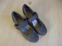 Schuhe , Ariane , grau , Pumps , Gr. 42 , super toll Niedersachsen - Aurich Vorschau