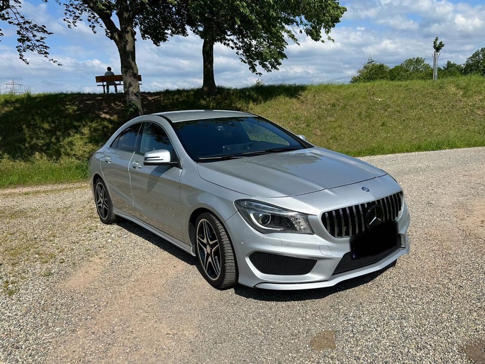 Mercedes CLA-180 AMG-Line 2015 in Rust