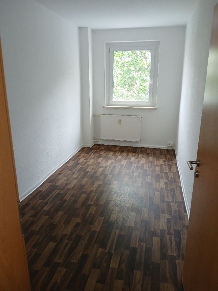 Bezugsfertig! 4-R.-WE m. Balkon in Löbau! in Löbau