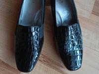 Pumps Blockabsatz Lackschuhe - Größe 40 (NEU) Hessen - Rasdorf Vorschau