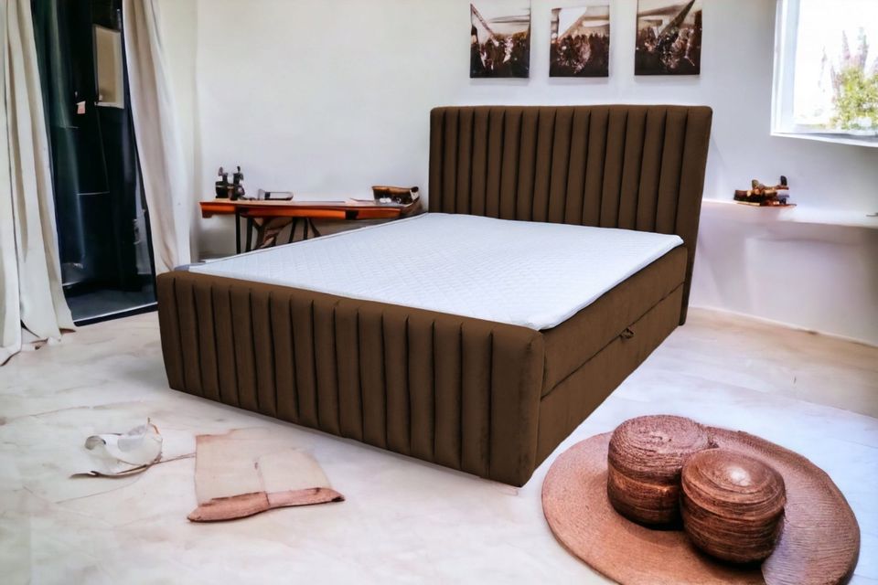 Boxpringbett /Kontinentales Bett /Schlafzimmerbett mit Bettkästen in Berlin