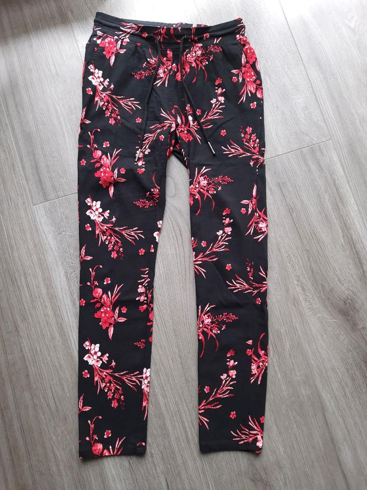 Stoffhose S M 36 38 Blüten Blumen Hose Janina in Leipzig