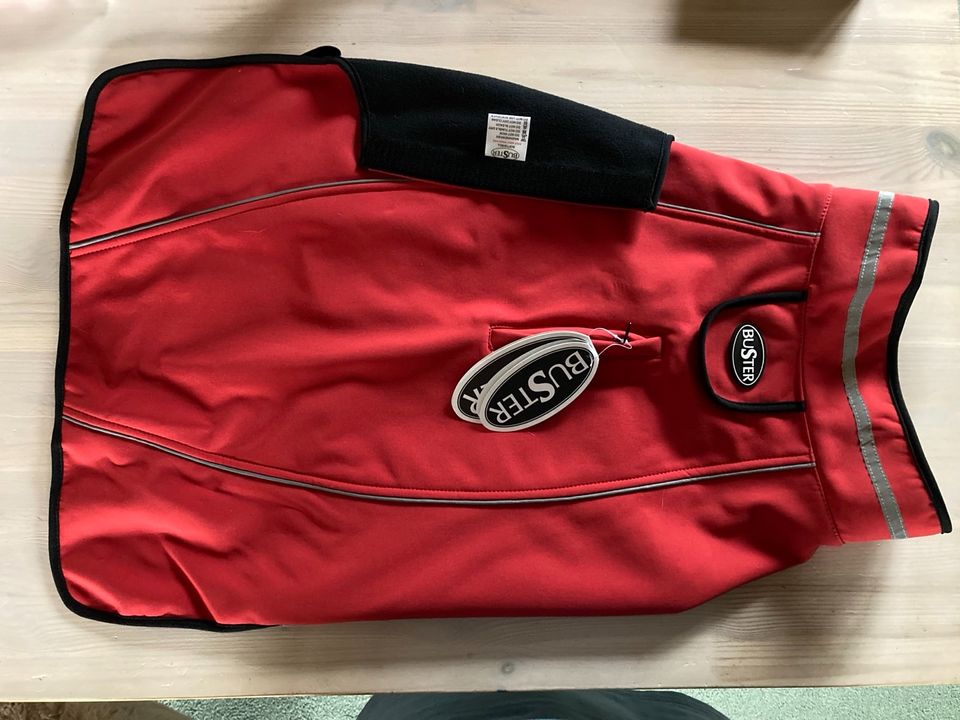 Hundemantel Softshell Buster rot XL NEU! in Waldalgesheim