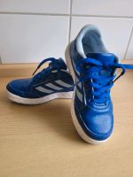 Blaue Adidas Sportschuhe Hallenschuhe Größe 30 Berlin - Spandau Vorschau