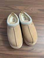 UGG Tazz Plateausohle Clogs Boots Sand Mule Pantoffel Süd - Niederrad Vorschau