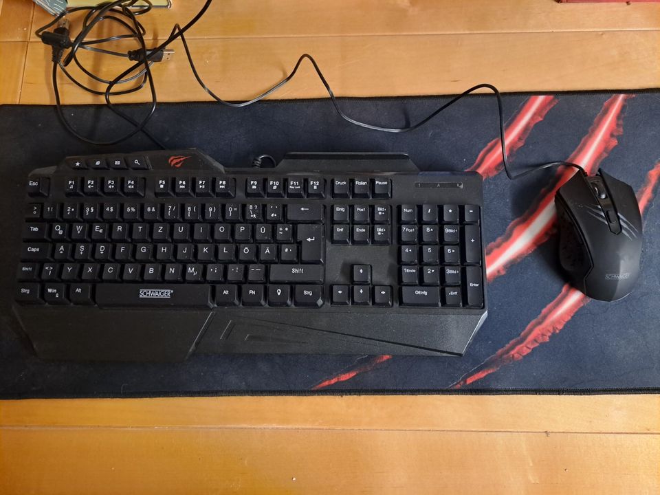 PC Gaming  Keyboard, Mouse und Mousepad von Schwaiger in Algermissen