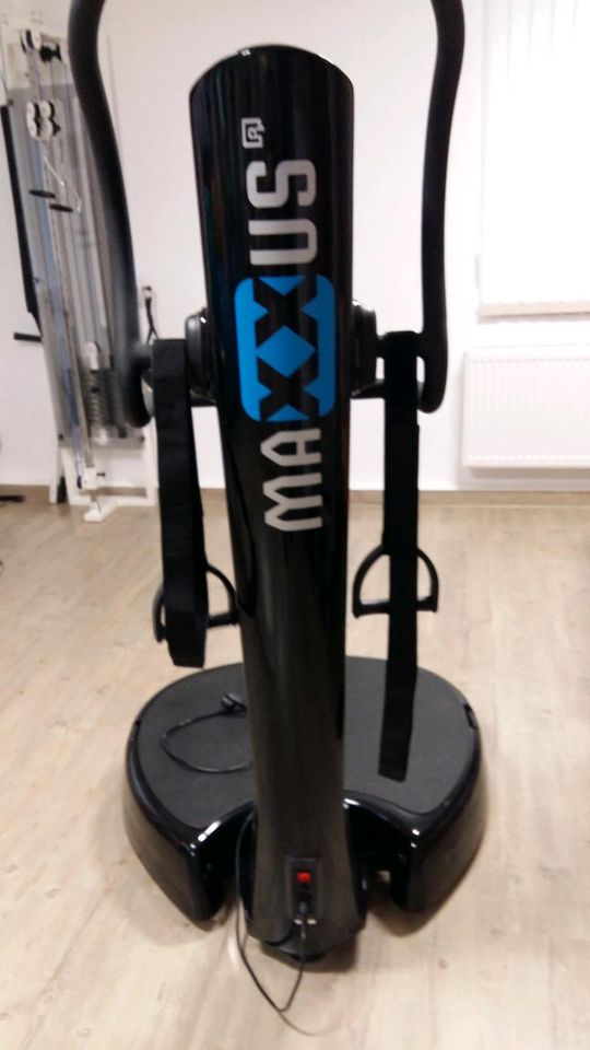 Vibrationsplatte Maxxus, Sportgerät, Fitness, Powerplatte in Mittweida
