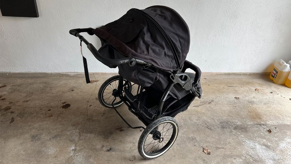 Kinderwagen zwei Kinder zwillingswagen joggen in Bergkirchen