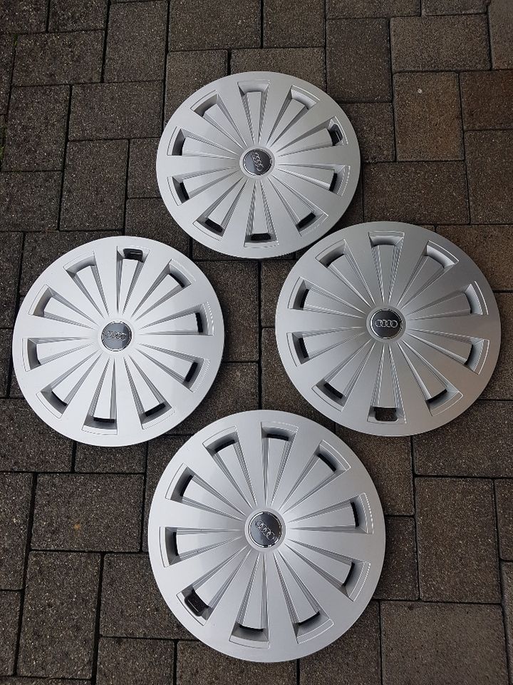 4 x (NEUE) Original Audi 16 Zoll Radkappen 8W0601147 in Zehnhausen bei Wallmerod