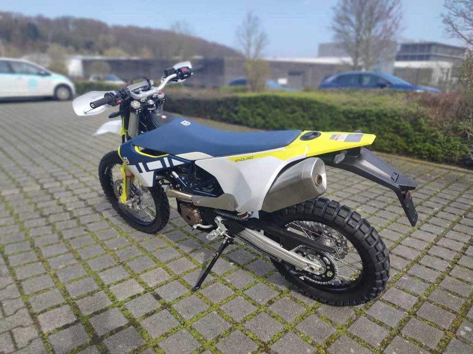 Husqvarna 701 Enduro in Bissendorf