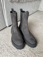 Kennel und Schmenger Boots Stiefeletten Grau 38 Niedersachsen - Burgdorf Vorschau