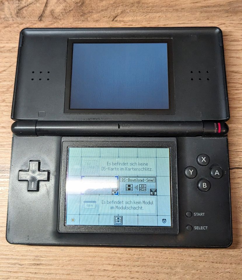 Nintendo DS Lite USG-001 Teildefekt in Eging am See