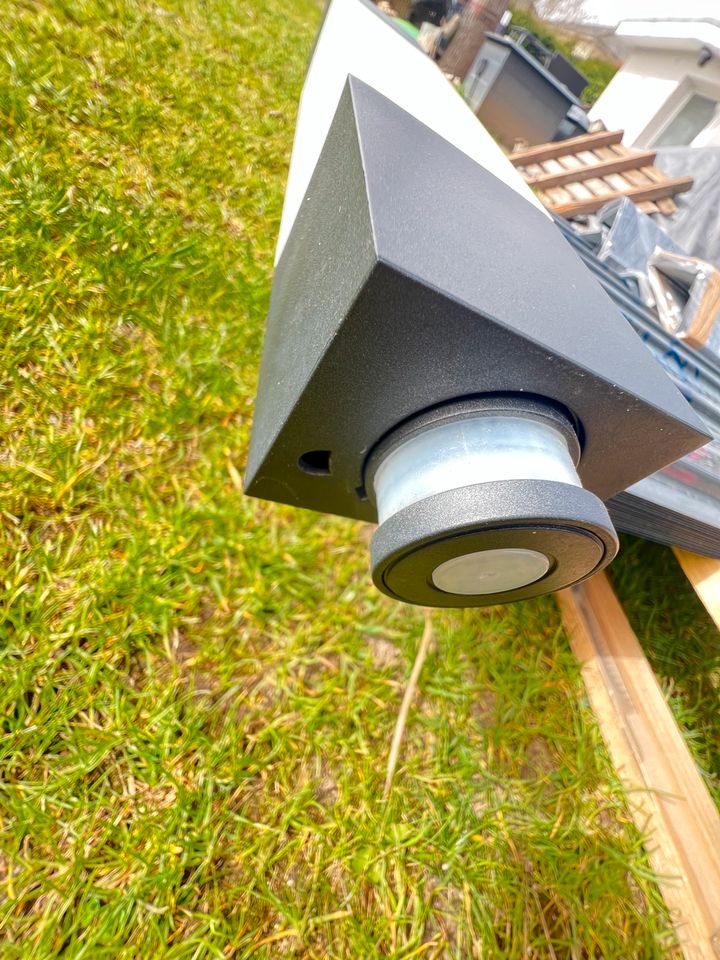 Steinel LED Hausnummer Außenleuchte Lampe Sensor Grundlicht in Dahlewitz