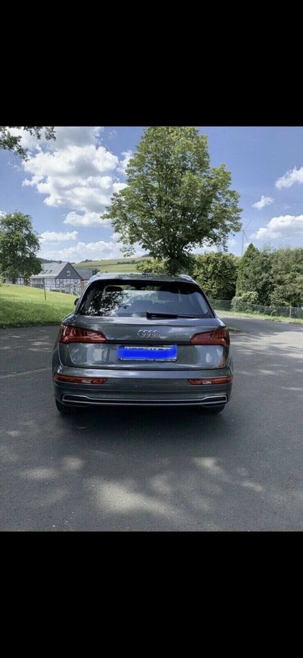 Audi Q5 S-Line 2.0 TDI (Manuelles Getriebe, Aufgelastet) in Bad Hersfeld