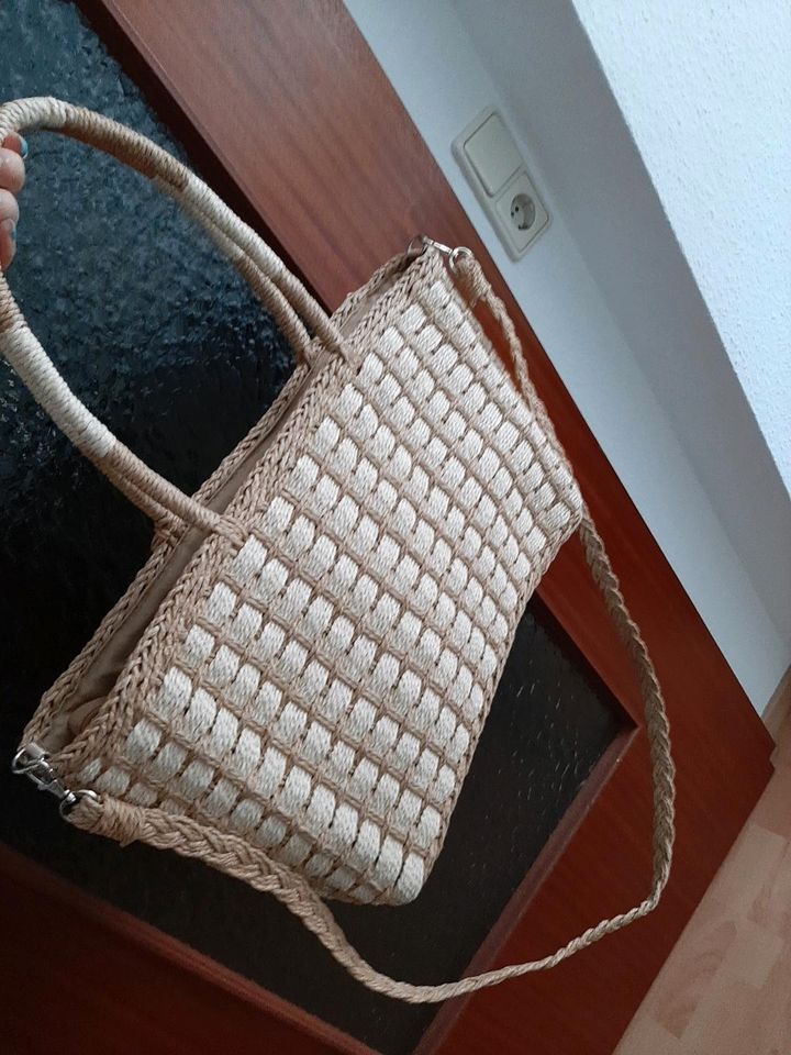 Handgemachte Tasche aus Spanien in Wiesbaden