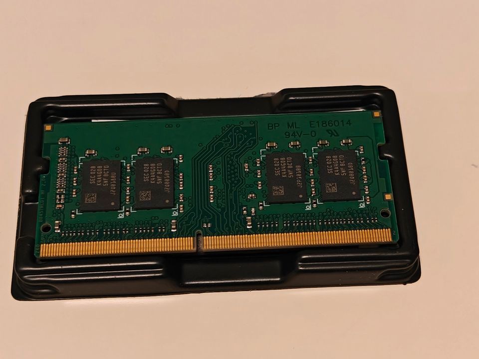 Synology DDR4 2666 4GB CL19 ECC RAM SO-DIMM in Duisburg