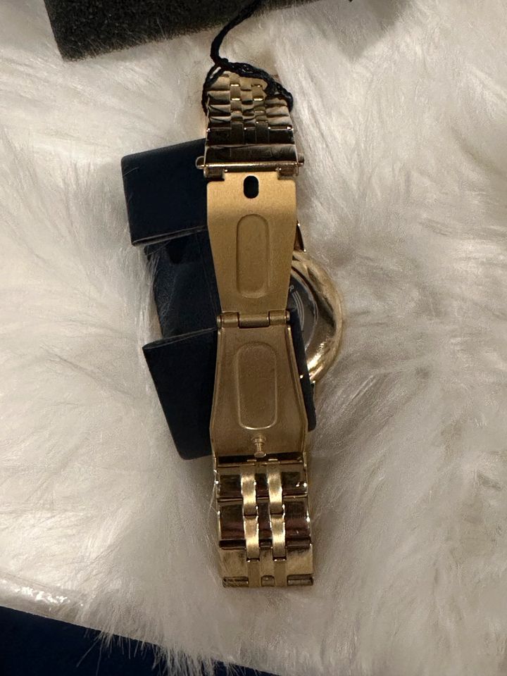 Tommy Hilfiger Herrenuhr Metallarmband / Gehäuse in Gold in Hagen