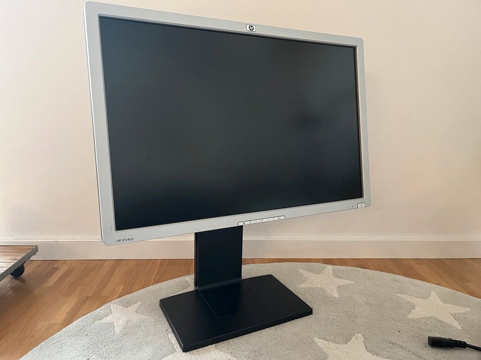 HP LP2465 24 Zoll Monitor LCD, Hochformat, DVI, 4x USB in Berlin