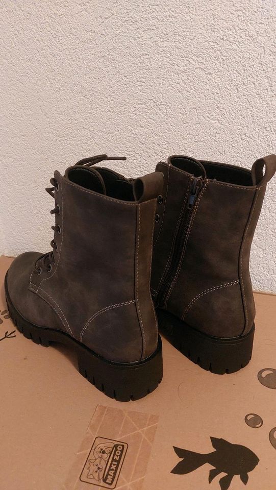 Damen Stiefeletten Boots Gina 39 Neu ungetragen in Schönbrunn (bei Hildburghausen)