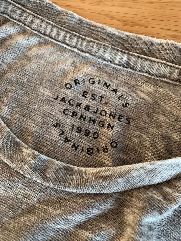 Jack & Jones T-Shirt Gr. M in Oelde