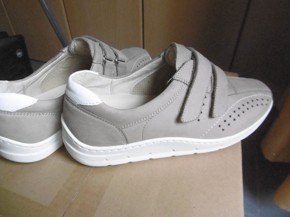 Waldläufer Klett-Schuhe, Sommer, wie neu, beige Gr. 5,5 Weite H in Neu-Anspach