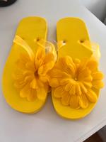 Damen Flip Flops Badeschuhe Zehentrenner gelb Gr. 38 NEU! Sachsen - Pegau Vorschau