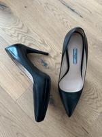 Prada Pumps High Heels schwarz Gr. 39 1/2 Düsseldorf - Rath Vorschau