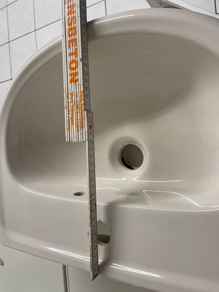 Waschbecken fürs Gäste WC in Bodelshausen