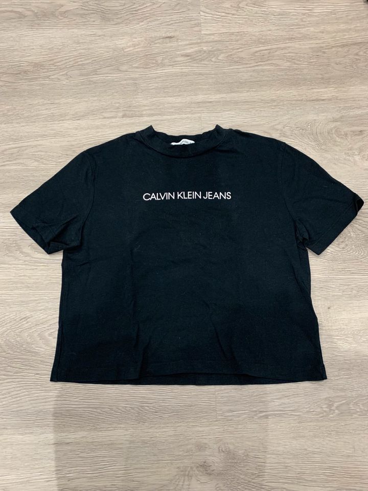 Calvin Klein Jeans T-Shirt schwarz xs cropped original wie neu in Stuttgart