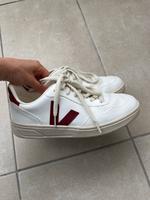 Nur 1x getragen - Veja Sneaker V10 Größe 39 - weiß/dunkelrot Nürnberg (Mittelfr) - Mitte Vorschau