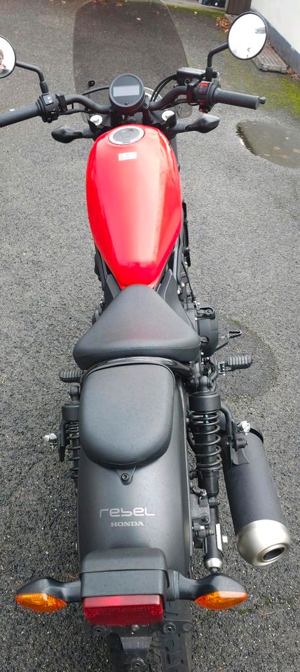 Honda Rebel PC56 erst 1042 km in Bergisch Gladbach