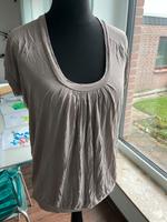 Shirt Bluse Oberteil gr. 42 XL guter Zustand Niedersachsen - Garbsen Vorschau