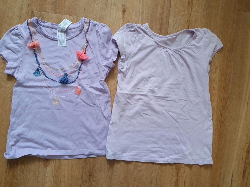 24x Mädchen Shirts Gr. 128 in Magdeburg