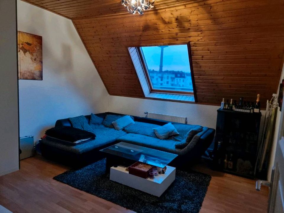 Zentrale 3-Zimmer Wohnung mit EBK und Balkon in Kiel