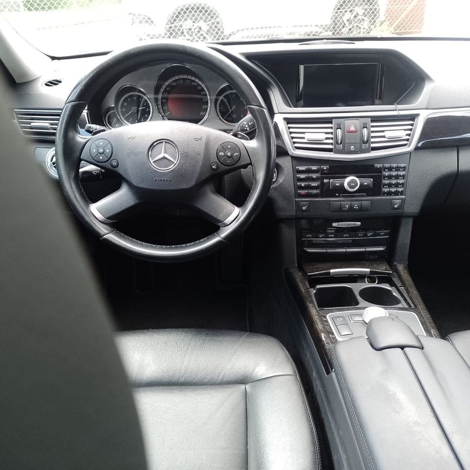 Mercedes-Benz W212 E350 Cdi Avantgarde in Stuttgart