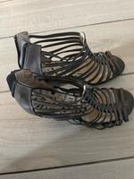 Damen Sandalen grau/braun Mustang 41 Schleswig-Holstein - Epenwöhrden Vorschau