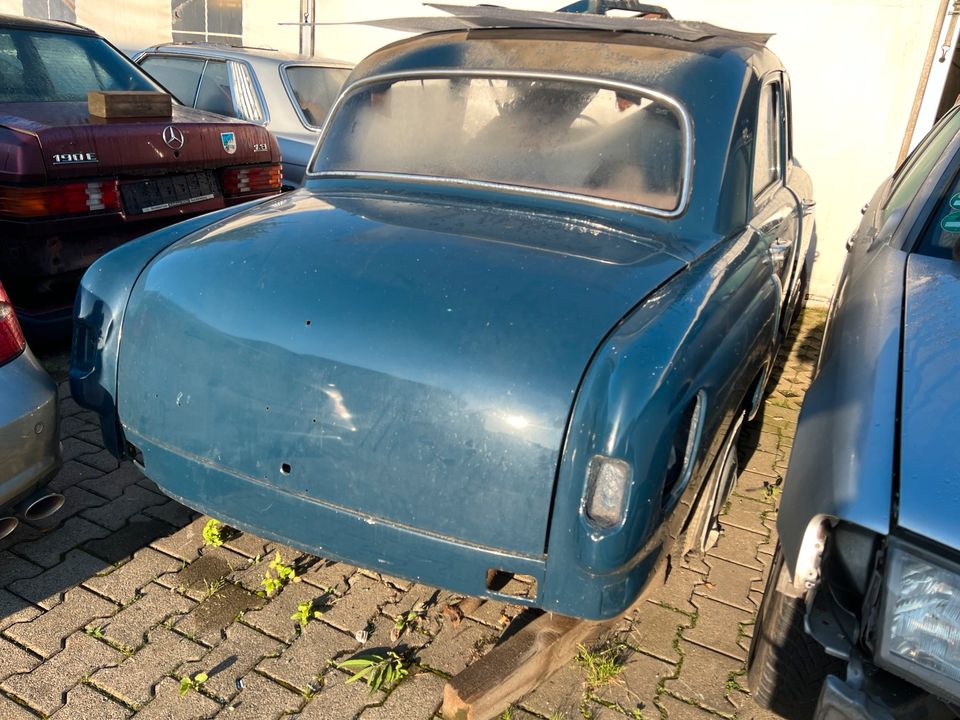 Scheunenfund Mercedes Ponton W120 bj 1961 Ersatzteile in Köln Vogelsang