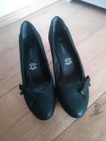 Pumps Bugatti 39, echtes Leder Nordrhein-Westfalen - Paderborn Vorschau