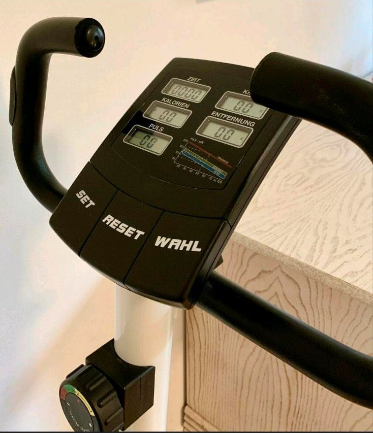 Fahrradergometer Heimtrainer Fitnessbike Fahrradtrainer in Berlin