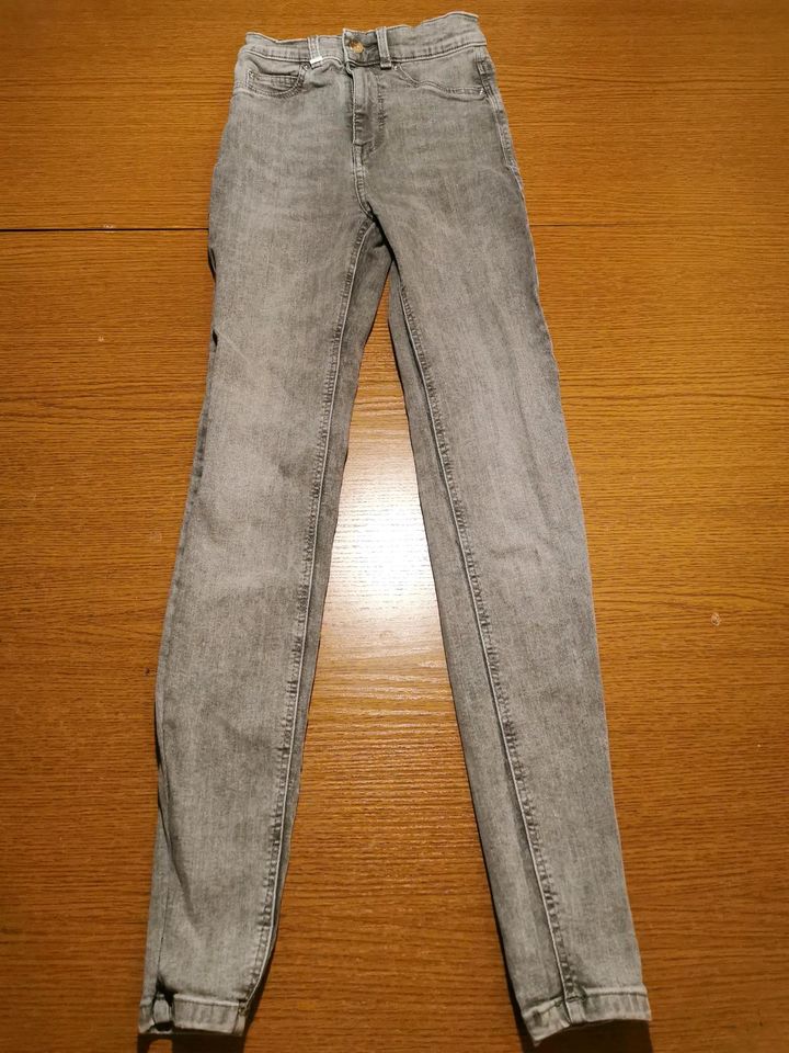 Amisu Damen Skinny High Waist Jeans W25 grau in Bothel Kreis Rotenburg, Wümme