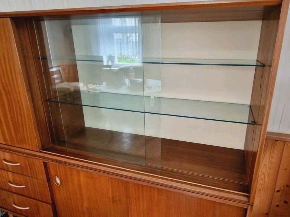 DDR Schrank mit Schiebetüren 60er 70er Anrichte Vitrine Buffet in Leipzig